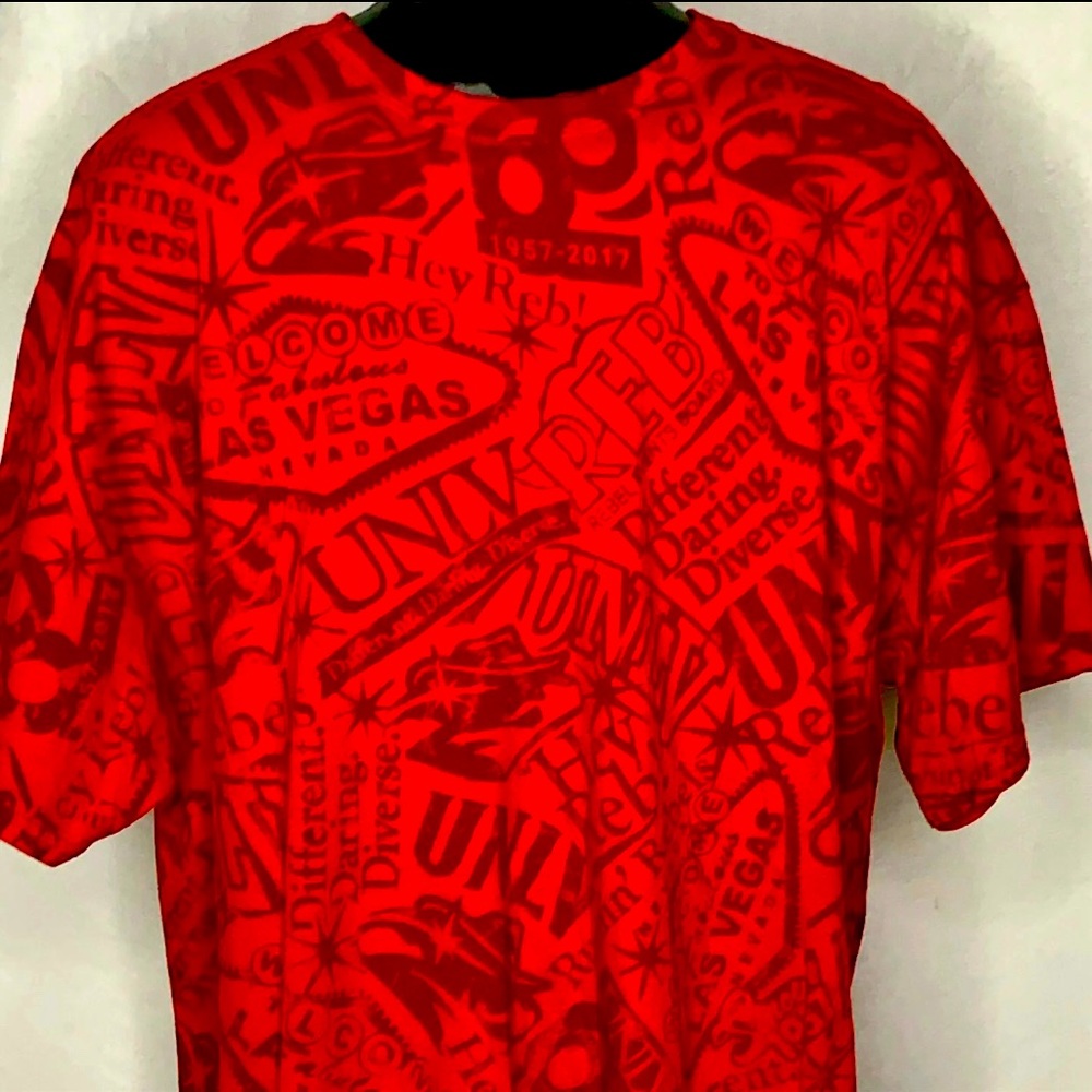 UNLV All Over Print TShirt 2XL Red Graphic Crewneck University Las Vegas Rebels